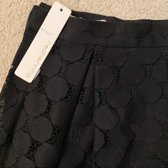 𝅺NWT Debenhams Women's Red Herring Black Polka Dot Lace Mini Skirt sz US8 - Picture 4 of 11